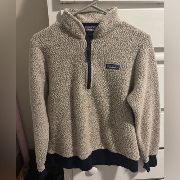 Patagonia Beige and Navy Sherpa Half-Zip Pullover